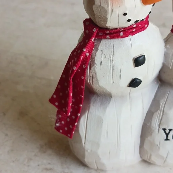 Vintage Snowman couple figurine/"carved wood" hand painted,, 5 1/2" tall..New. - Picture 3 of 12